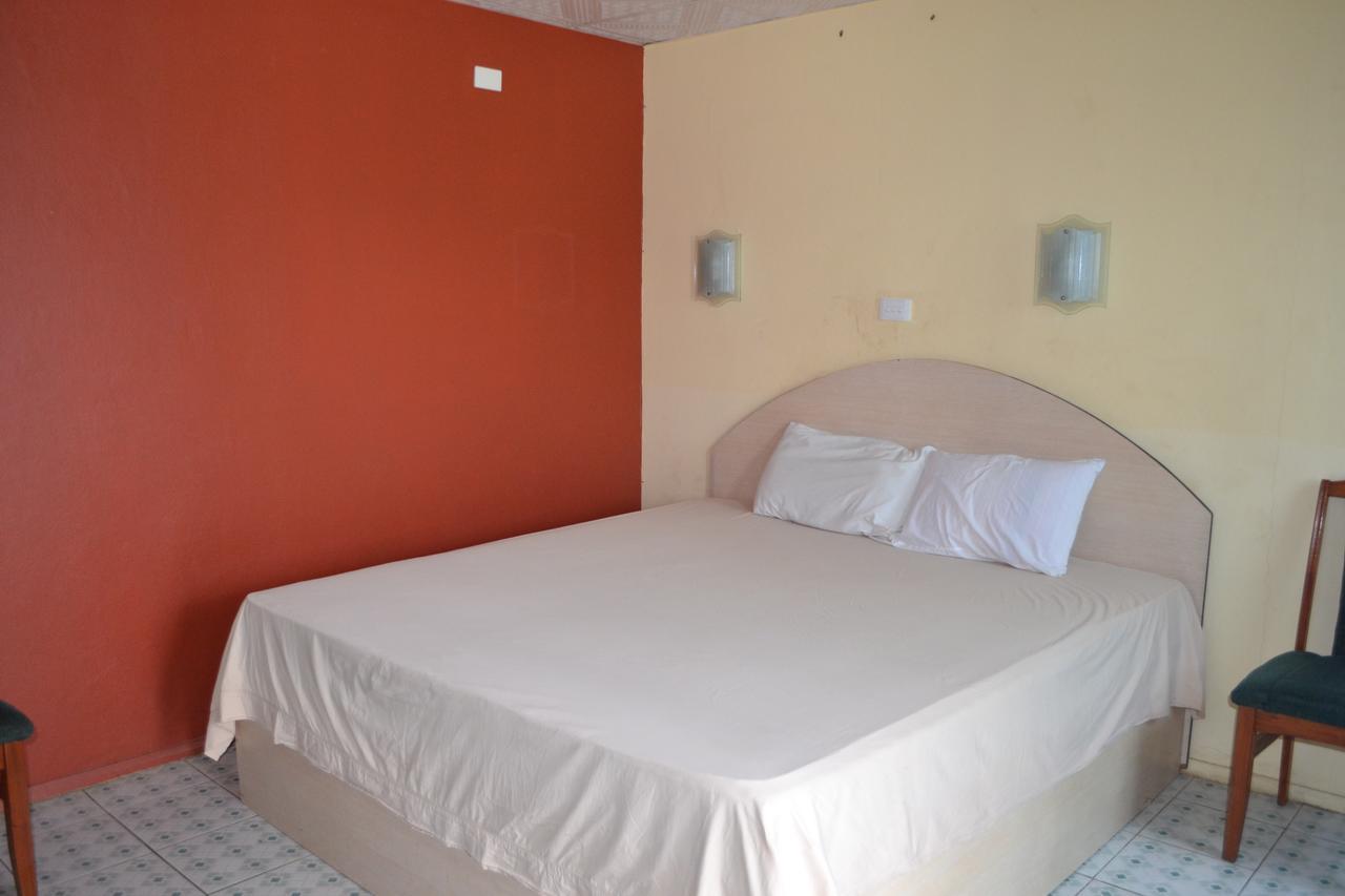 Hotel Funworld Plaza